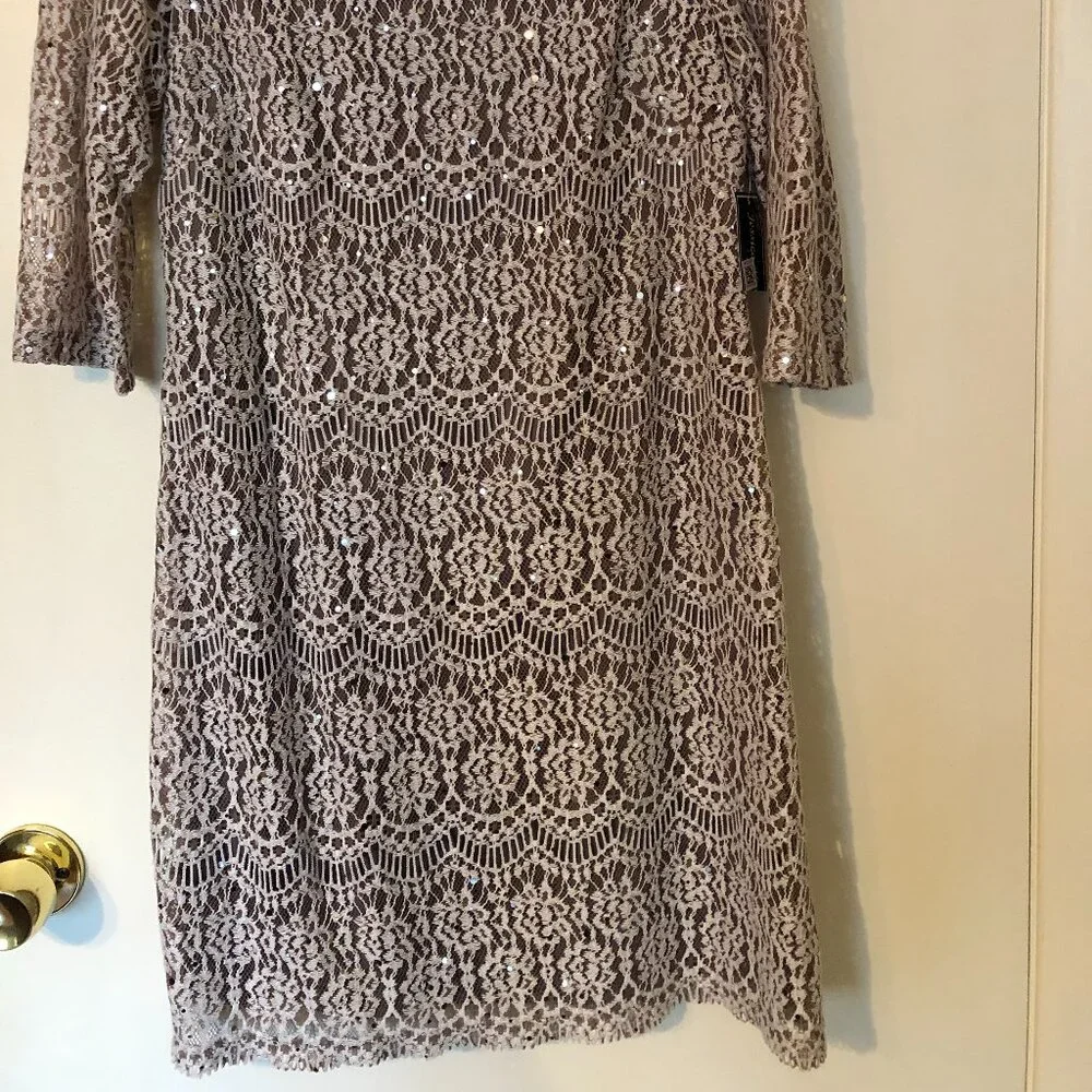 Jessica Howard 10P Knee Length Sheath Dress - Picture 2 of 5